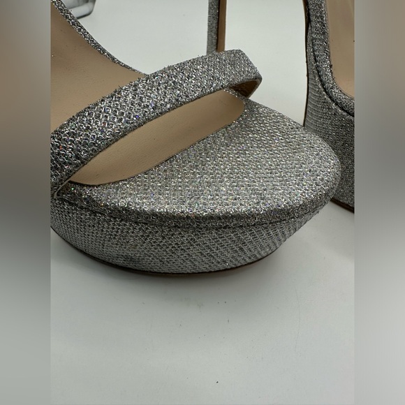 STUART WEITZMAN Tall Mettalic Heels. - Picture 13 of 15